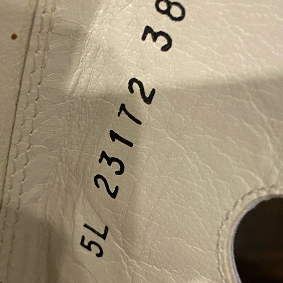 New & Sexy Stuart Weitzman Size 38 White Heeled Boots. - Picture 4 of 7